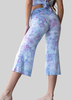 Jala Chill Yoga Capri in Sugar Sky - alternate view