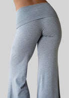 Close up of the roll down waist on the JALA Chill Yoga Pant in Heather Grey
