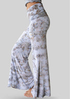 Side view of the JALA Chill Yoga Pant in Morel