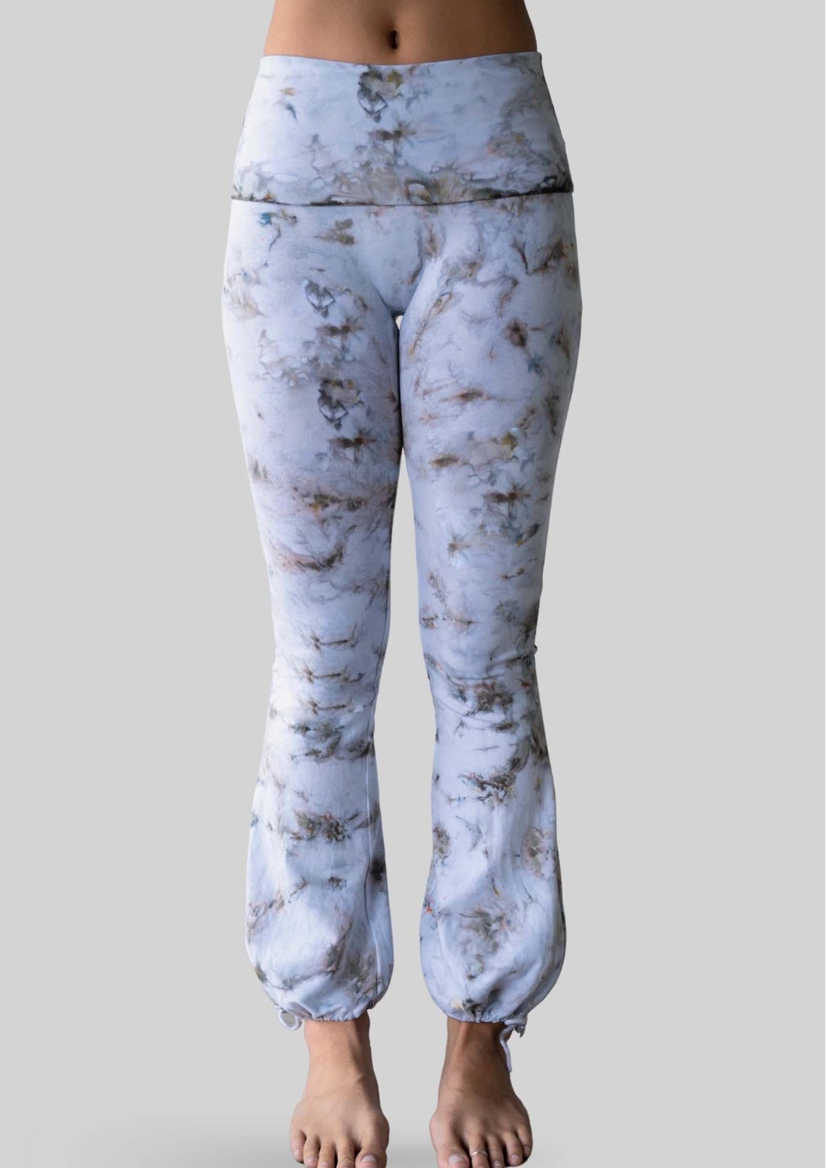 Front view of the JALA Nama Balloon Flare Legging in Morel, hand dyed natural cotton