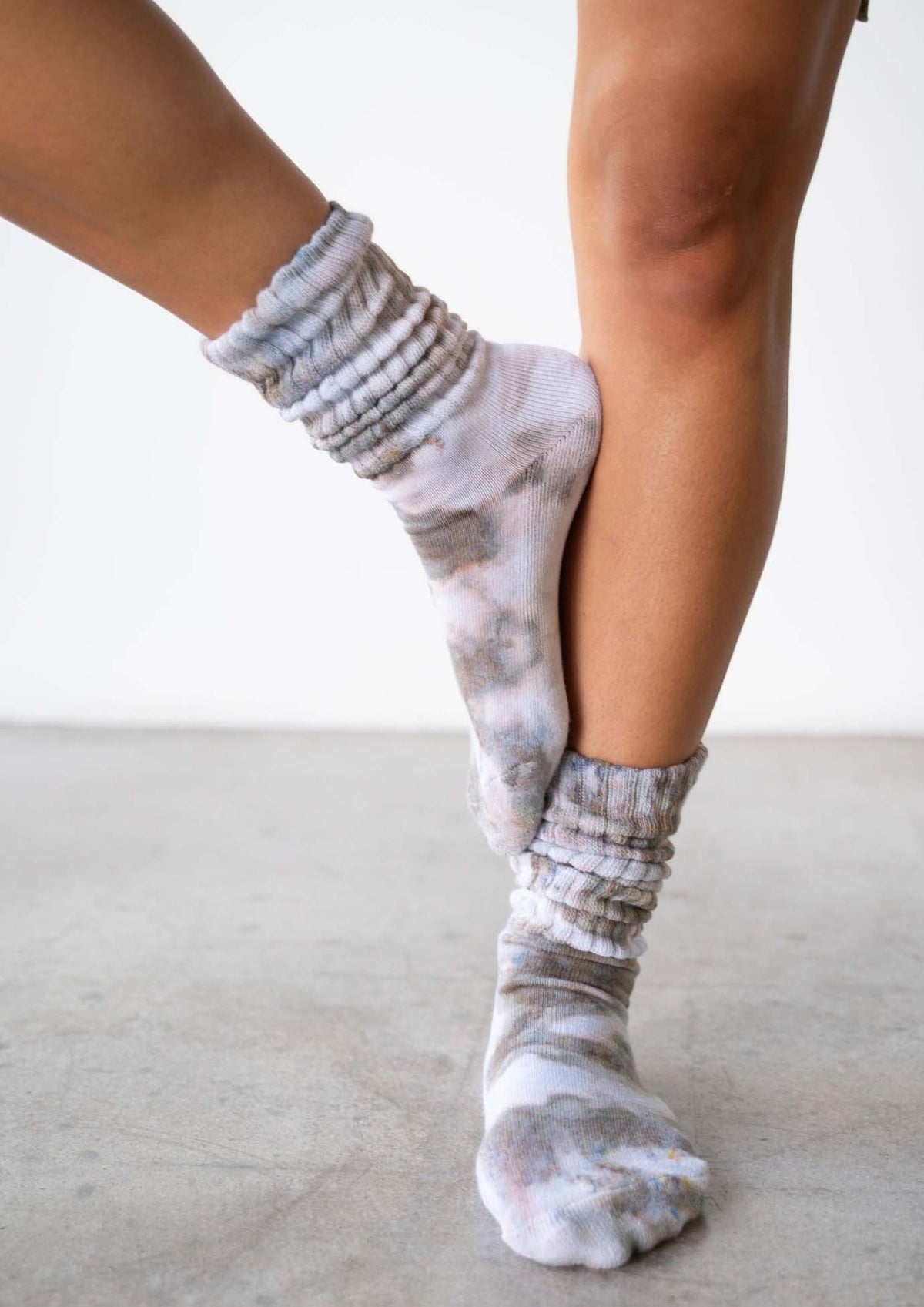 JALA Retro Scrunch Socks in Morel worn scrunched down