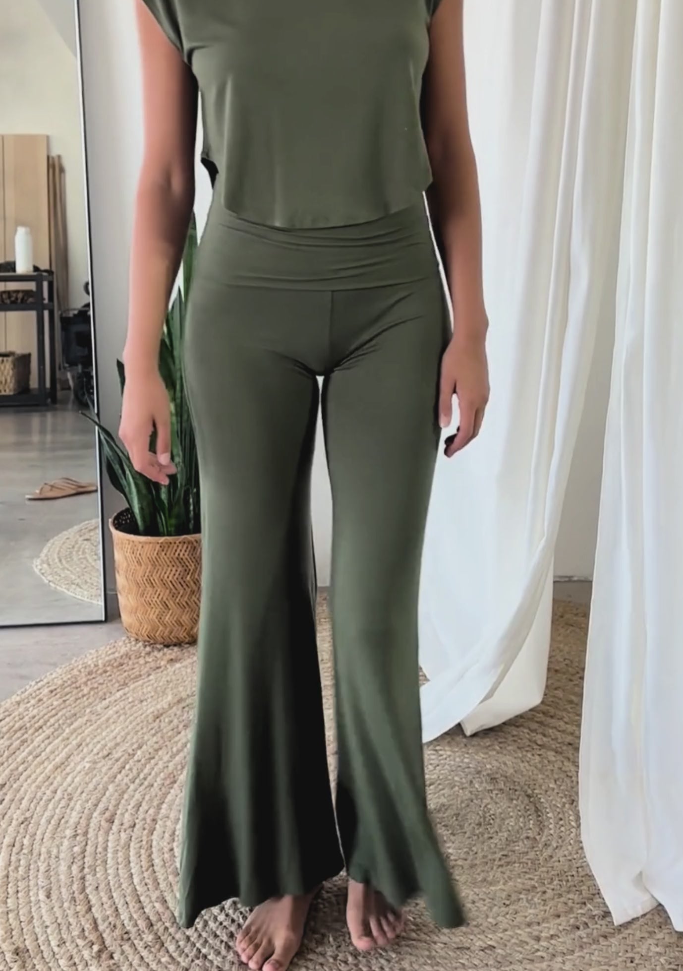 Jala Chill Yoga Pant Olive